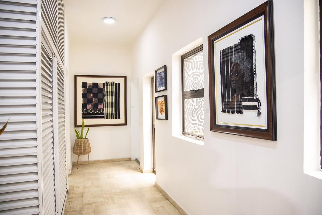 #installationshots Weaving Identity💫 #swipeleft⬅️ Join us today!The exhibition runs till Decemb (2)